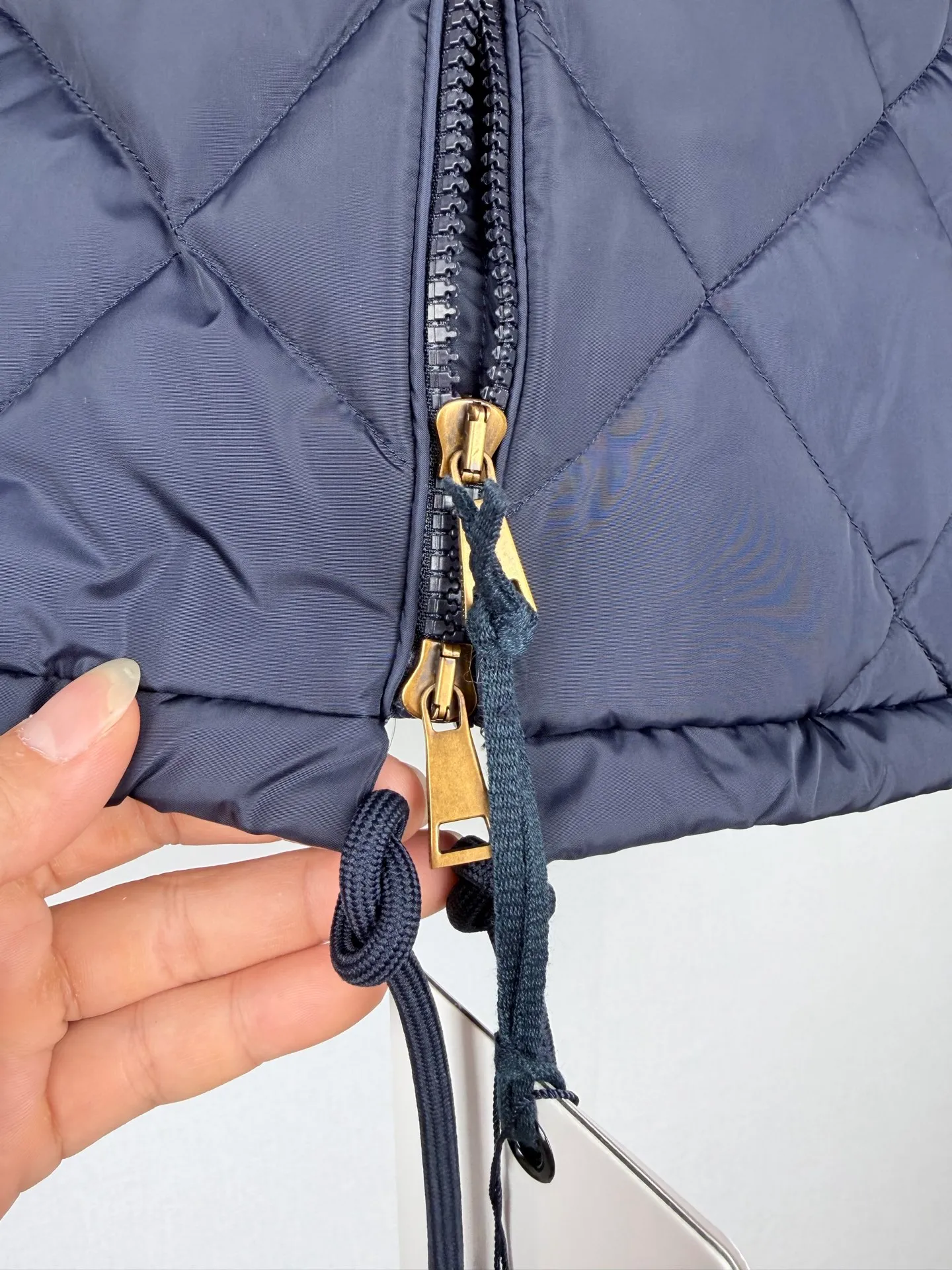 P505【Premium 】 MONCLER/ ： 100% ， ， ， 。 100% ， ， ， ， 。 70% +30% ， ， ， ， ， ， 。 71% 、28% 1% ， ， ， ， ， ， 。 Quality ： 90% ， ， ， ， 。 ： ， ， ， 。 ， ， 、 ， 。 ， ， ， 。 ， ， 。 ： ， ， ， 、 。 ， ， ， ， 、 。 ， ， ， 。 、 ， 。 ： Size:S M L